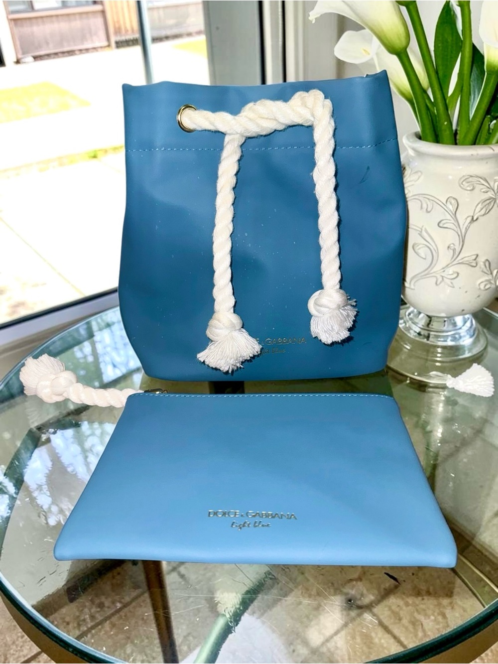 Dolce & Gabbana NWOT Blue Fragrance Makeup Bucket Bag and Pouch Set